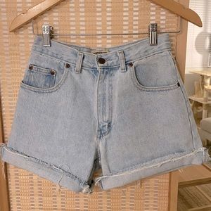 Vintage light wash denim mom shorts size 24